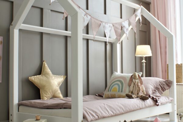 Παιδικό κρεβάτι σπιτάκι Montessori Classic White 90×200cm Luletto