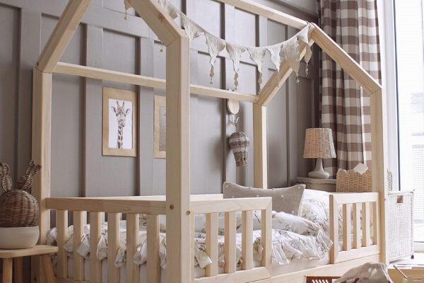 Παιδικό κρεβάτι Montessori Bianco Duo Fast με κάγκελα, φυσικό ξύλο.