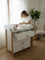 Βρεφική Συρταριέρα με Αποσπώμενη Αλλαξιέρα Scandi White & Natural Ingvart: Αλλαξιέρα 85x80x50cm με συρτάρια.