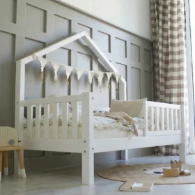 Παιδικό κρεβάτι Bali Montessori Luletto λευκό ξύλινο με κάγκελα.