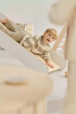 Αναδιπλούμενη ξύλινη τσουλήθρα Montessori BabyWood για παιδιά