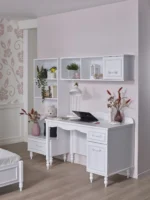 Λευκό γραφείο Juliette White 21503 Kupa με αποθηκευτικούς χώρους και ράφια.