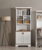 Βιβλιοθήκη LOFTER LF-110 Gencecix: Λευκή με ξύλινα στοιχεία και κλειστό αποθηκευτικό χώρο.