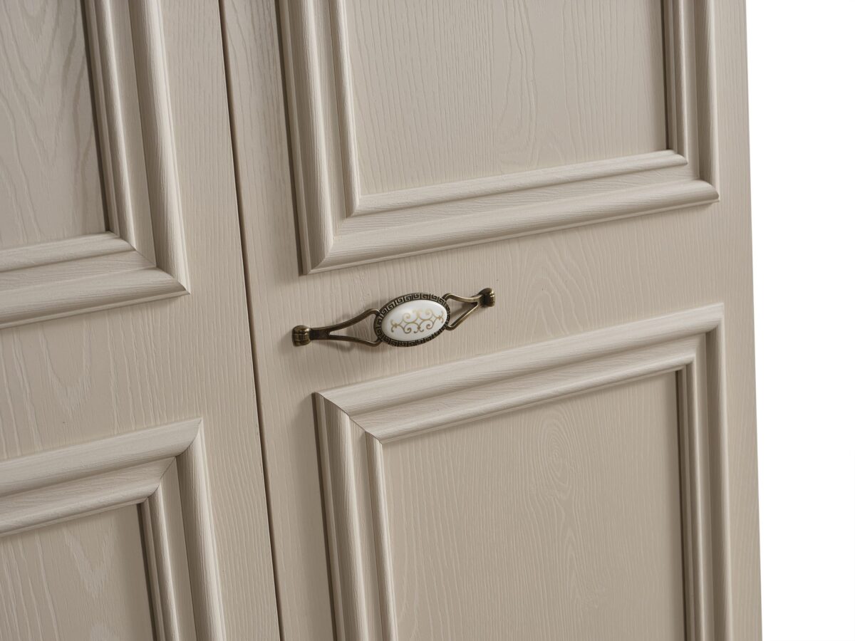 Ντουλάπα 3φυλλη VIZYON VZ-101 Gencecix: Μπεζ ντουλάπα με διακοσμητικό χερούλι.