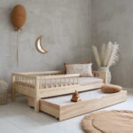 Luletto κρεβάτι Montessori Basic Bello 90x200 με συρτάρι και κάγκελα.