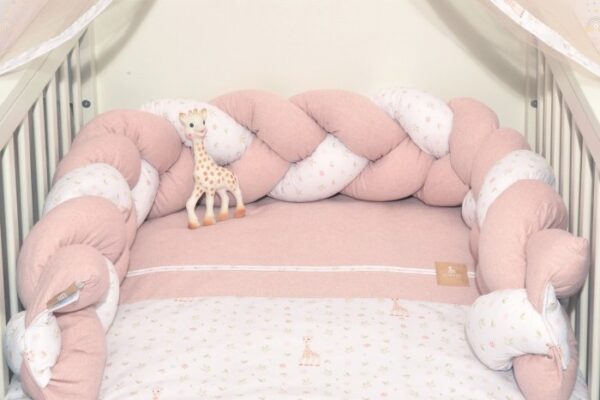 Σετ Πάπλωμα και Παπλωματοθήκη Sophie La Girafe Baby Oliver με πλεξούδα