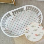Κατωσέντονο Nika Bed/Smart Bed Ingvart με λάστιχο και σχέδιο πεταλούδες.