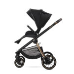 Καρότσι μωρού Bianco: κομψό, μαύρο και χρυσό, άνετο και ασφαλές.