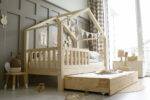 Κρεβάτι Montessori House Bed Plus Luletto, ξύλινο με συρτάρι και κάγκελα.