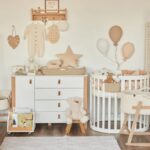 Βρεφική συρταριέρα Veres Monaco 120cm με αποσπώμενη αλλαξιέρα, λευκή και καπουτσίνο.