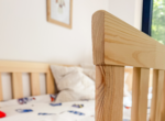 Montessori κρεβάτι Bella από μασίφ ξύλο, 90x200cm, με κάθετα κάγκελα και 10% έκπτωση στο στρώμα