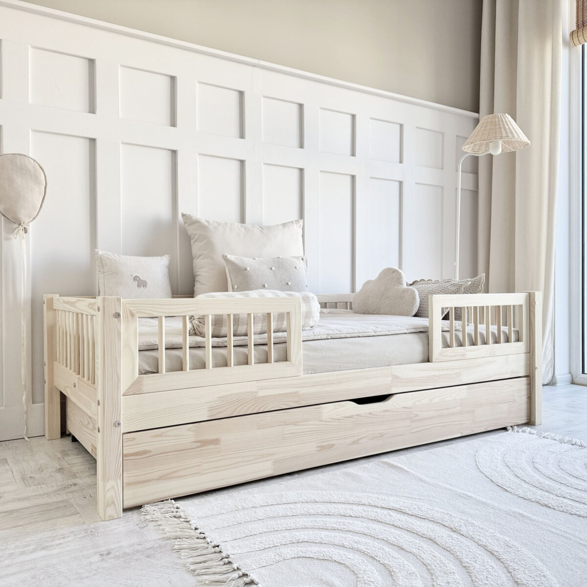 Luletto Basic Duo καναπές κρεβάτι μασίφ ξύλο με συρτάρι 100x200cm.