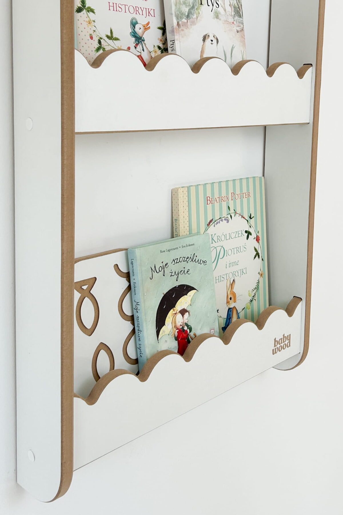 Ραφιέρα Τοίχου Wave Medium Natural BabyWood: παιδικό ράφι τοίχου για βιβλία.