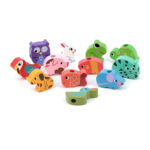 Ξύλινες μεγάλες χάντρες «Κατοικίδια» VILAC: Σετ ξύλινες χάντρες με ζωάκια.