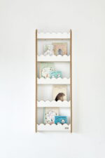 Ραφιέρα Τοίχου Wave Large Natural BabyWood: Παιδικό ράφι τοίχου wave.