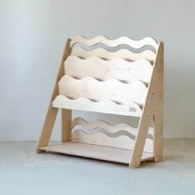 Ραφιέρα Βιβλιοθήκη Montessori Wave Medium White BabyWood: Λευκή παιδική βιβλιοθήκη με ραφιέρα.