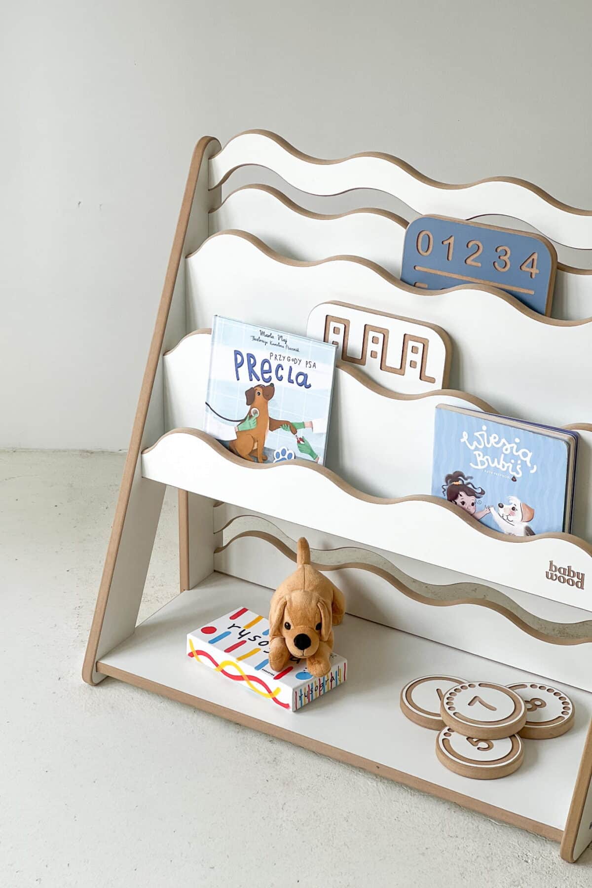 Λευκή παιδική ραφιέρα βιβλιοθήκη Montessori Wave Medium BabyWood.