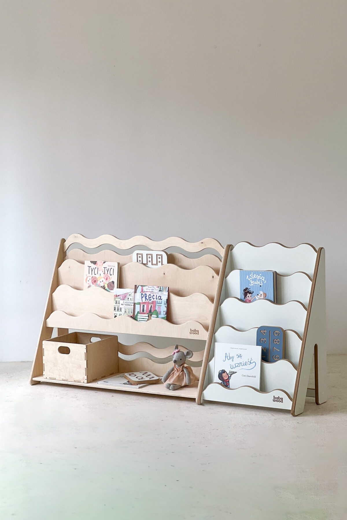 Ραφιέρα Βιβλιοθήκη Montessori Wave Small Natural BabyWood, ξύλινη παιδική βιβλιοθήκη 50cm