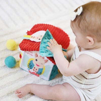 Το σπιτάκι των ανακαλύψεων Sophie La Girafe, αισθητηριακό σπιτάκι δραστηριοτήτων μωρού.