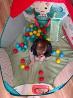 Πισίνα με Μπαλάκια S240133 Sophie La Girafe, ιδανική πισίνα με μπαλάκια μωρού.