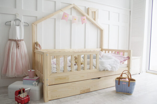 προϊόν Luletto, παιδικό κρεβάτι Bali Plus 100x200cm από φυσικό ξύλο με συρτάρι.