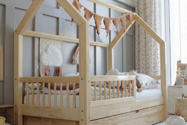 Κρεβάτι Montessori Piola Plus Natural 90x200cm με κάγκελα και συρτάρι.