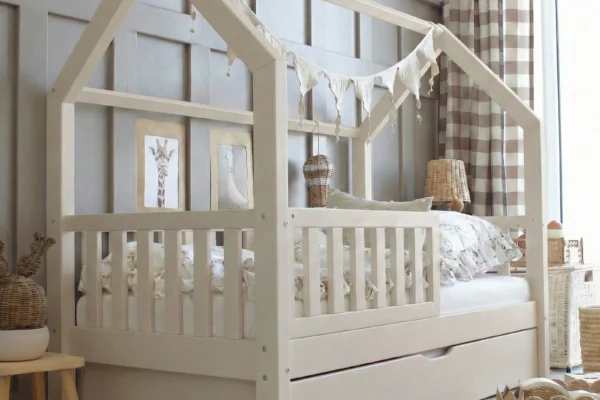 Παιδικό κρεβάτι Montessori Bianco Plus Pink Luletto με συρτάρι.