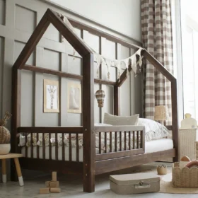 Παιδικό κρεβάτι Montessori Piola σπιτάκι Toffee Luletto με κάγκελα.