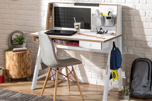 Σύνθεση γραφείου MODERA Cilek: Παιδικό γραφείο με βιβλιοθήκη και λευκό χρώμα.