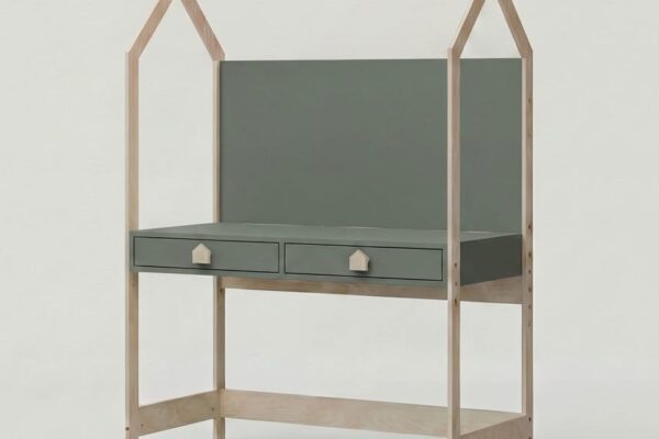Παιδικό γραφείο House Desk Luletto, φυσικό ξύλο και πράσινο.