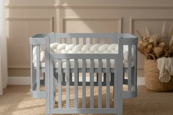 Βρεφική Κούνια Anti-Reflux Nika Grey Ingvart: Γκρι κούνια με ανύψωση.