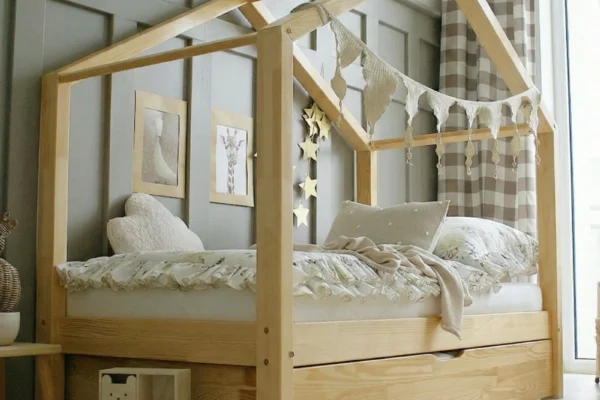 Luletto: Παιδικό κρεβάτι Montessori House Bed Plus με συρτάρι, 100x200cm.