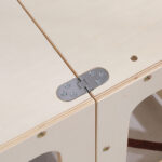 Πύργος Εκμάθησης Ricki Natural: Αρθρωτός μεντεσές για ευκολία χρήσης