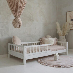 Λευκό κρεβάτι Montessori Basic Bello 100x200cm με κάγκελα